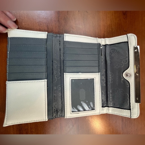 Enzo Angiolini Floral Wallet Tri-Fold Card Slot Zipper Pocket - Picture 5 of 14